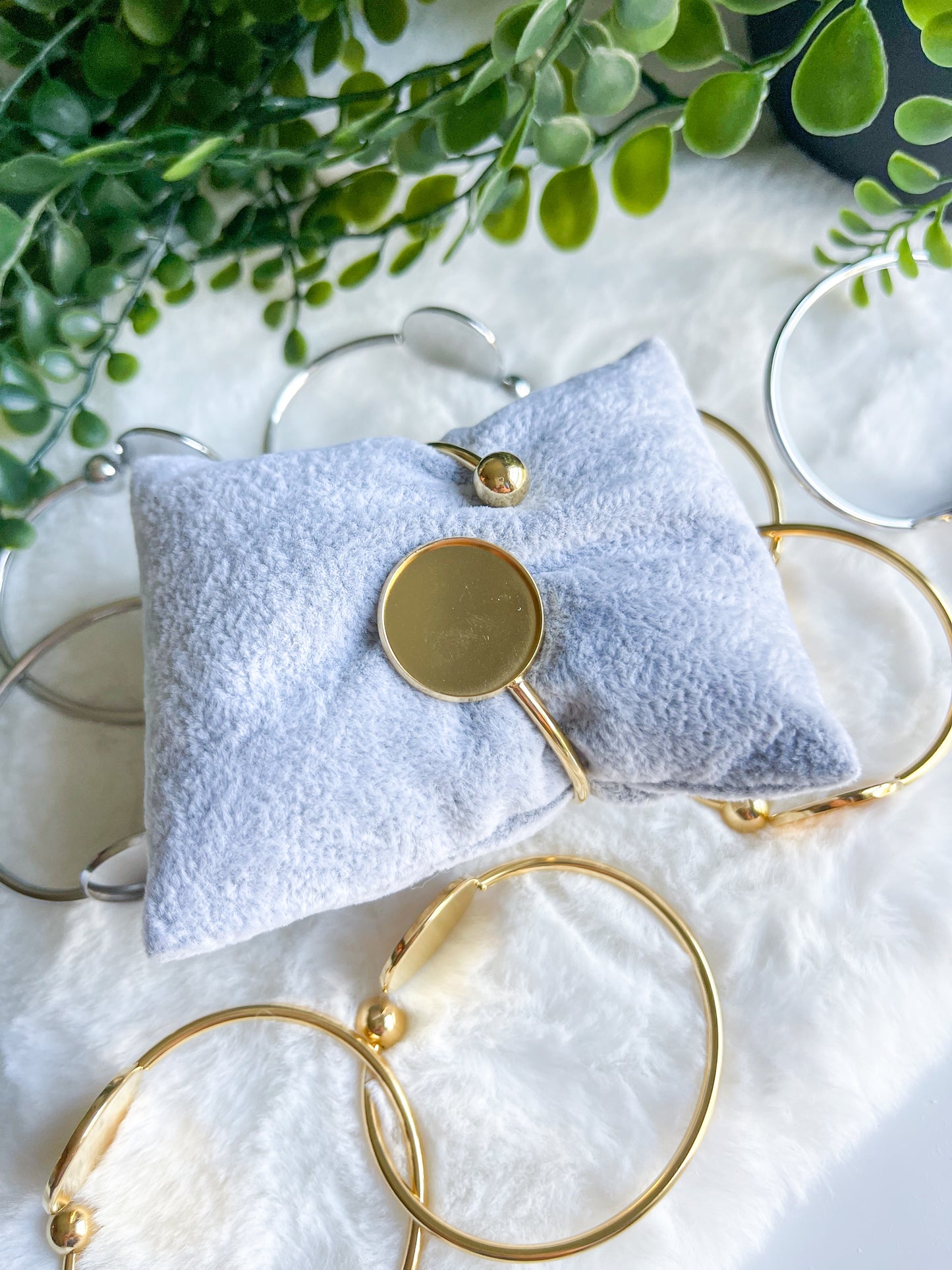 Cuff with 20mm Round Stone