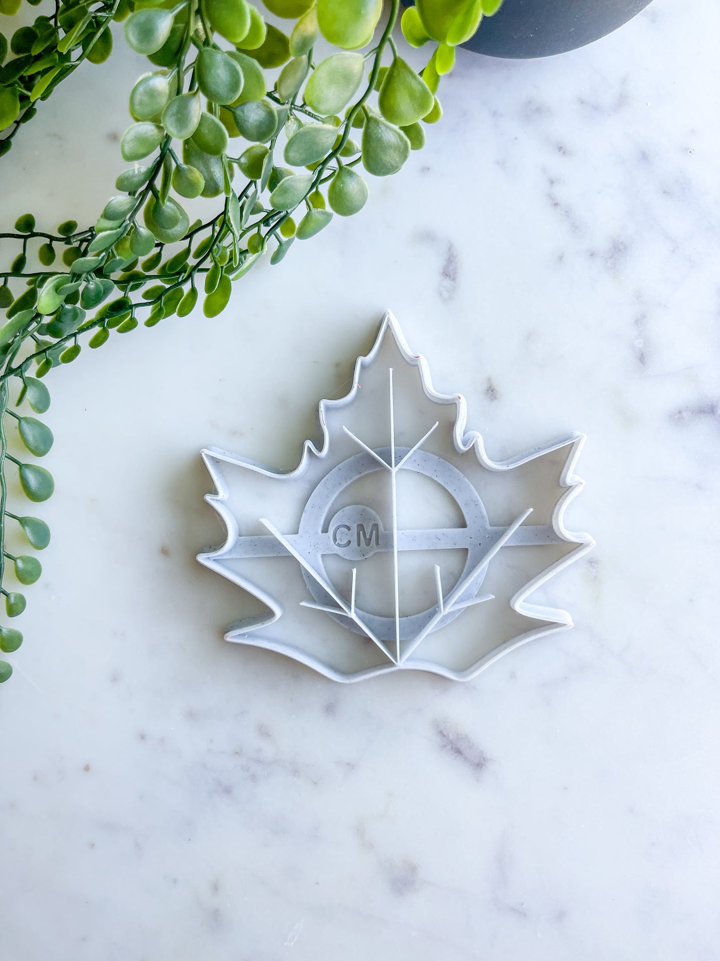 Maple Leaf Trinket Cutter