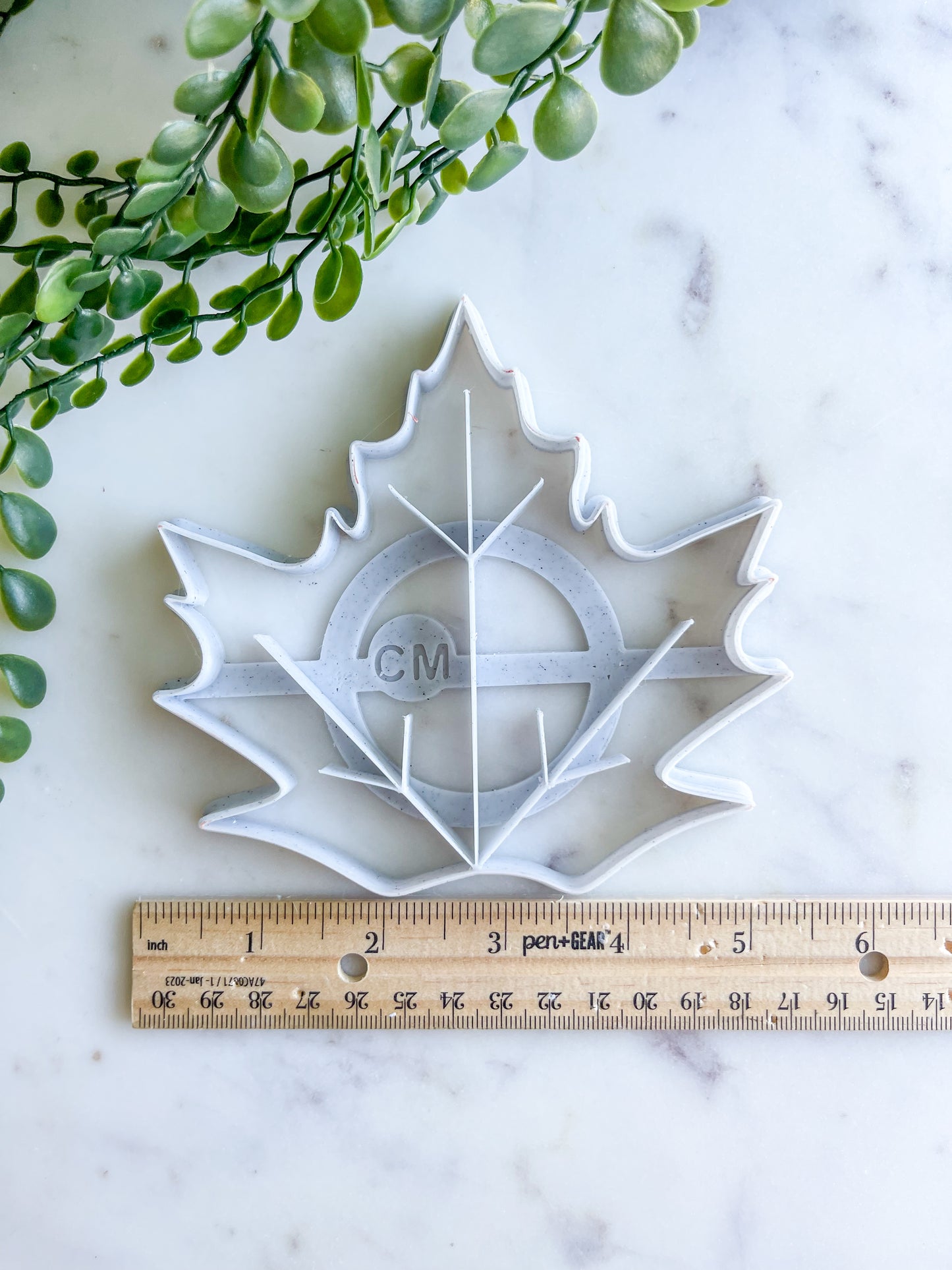 Maple Leaf Trinket Cutter