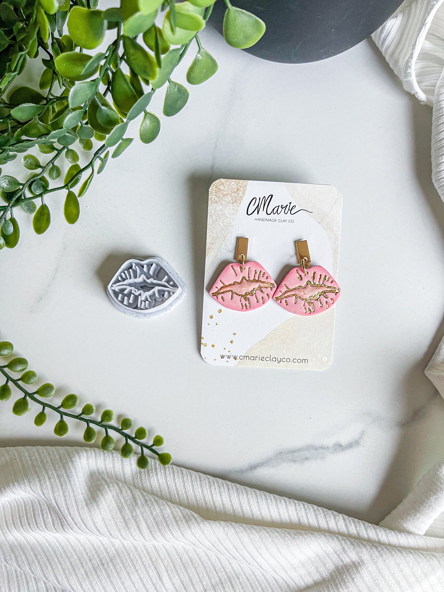 Lips Cutter