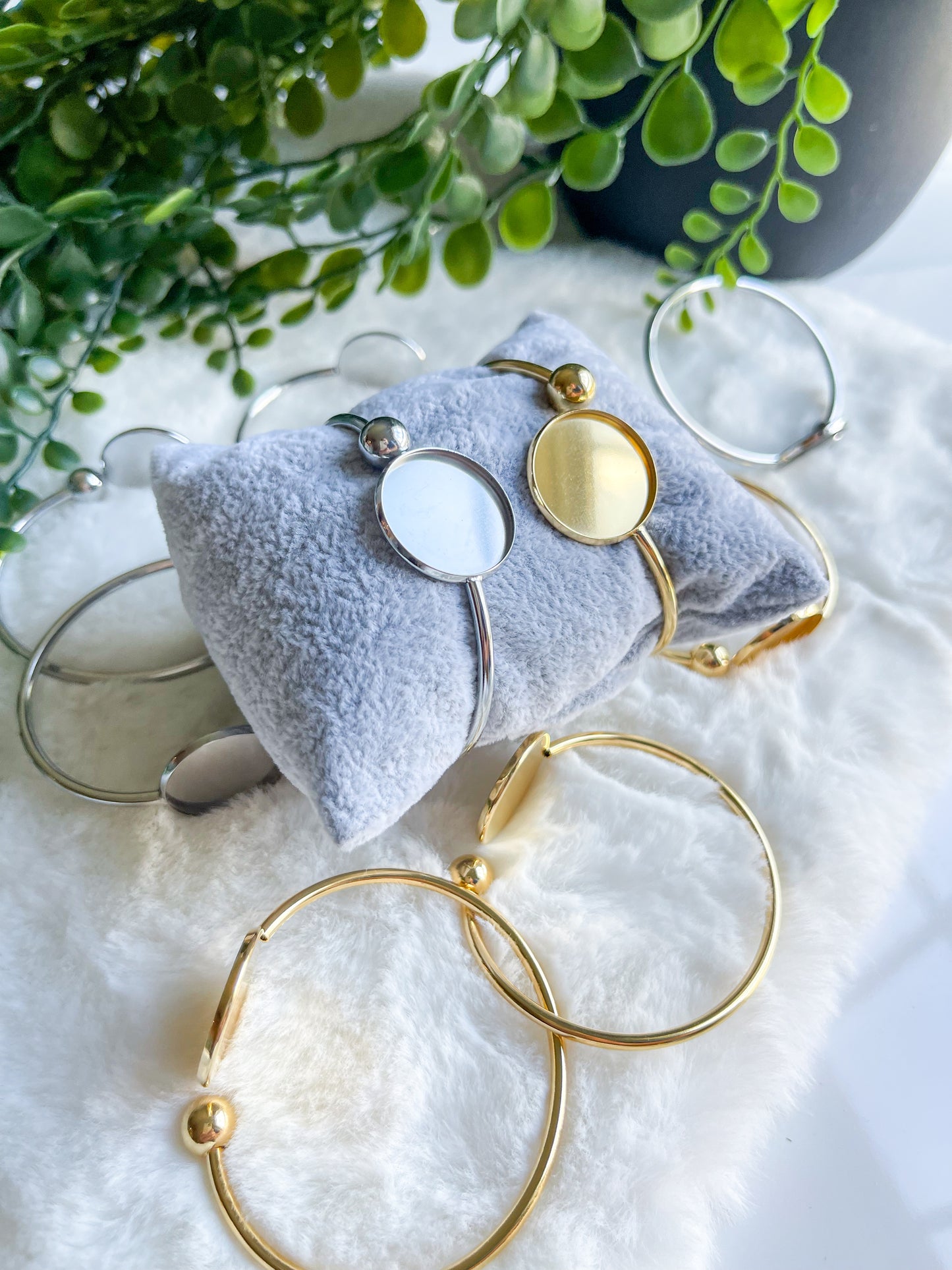 Cuff with 20mm Round Stone