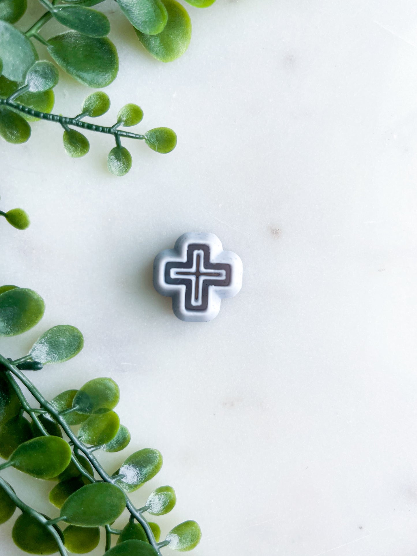 Favorite Shapes Studs 19mm Outline