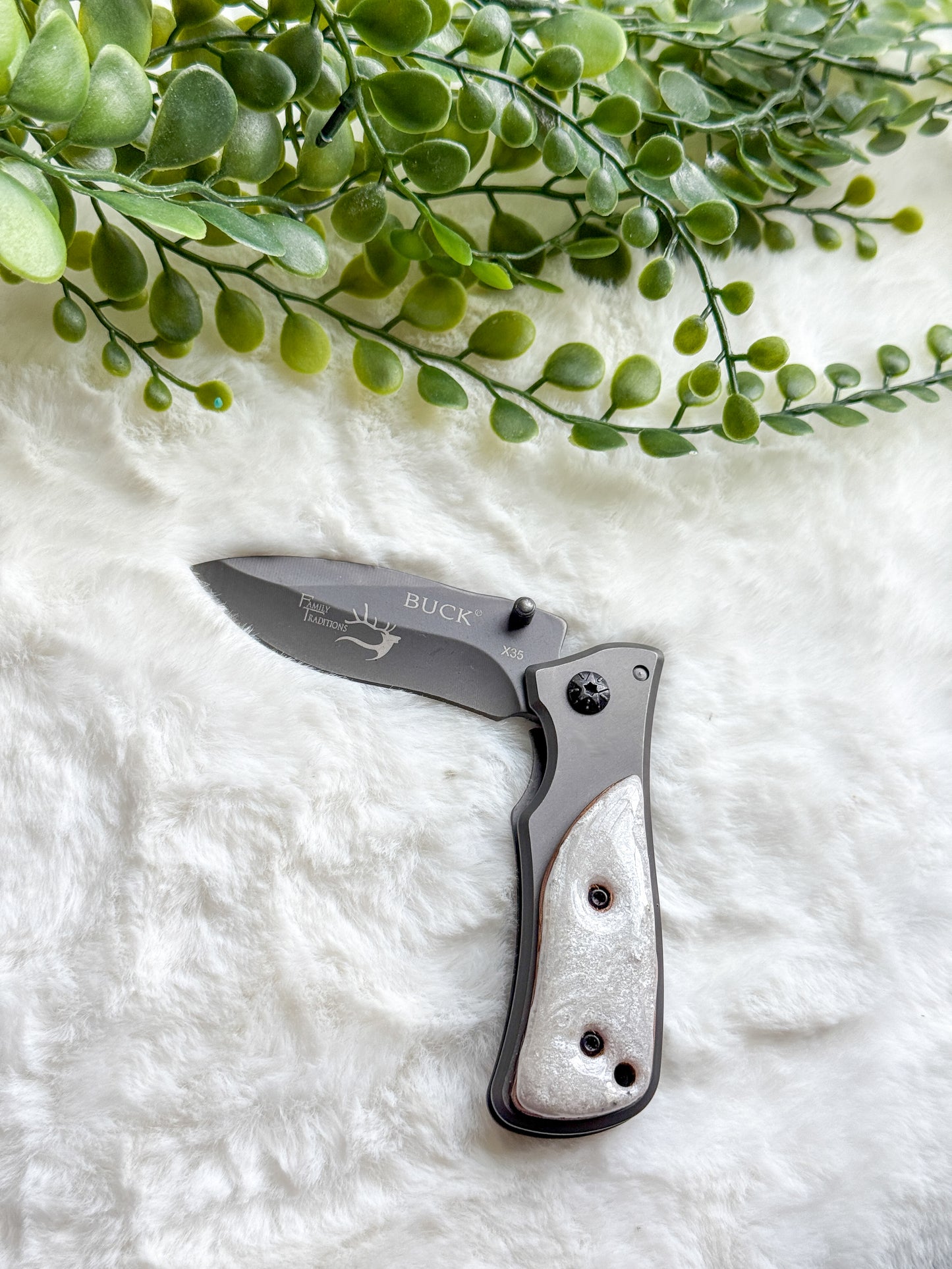 Memorial Pocket Knives