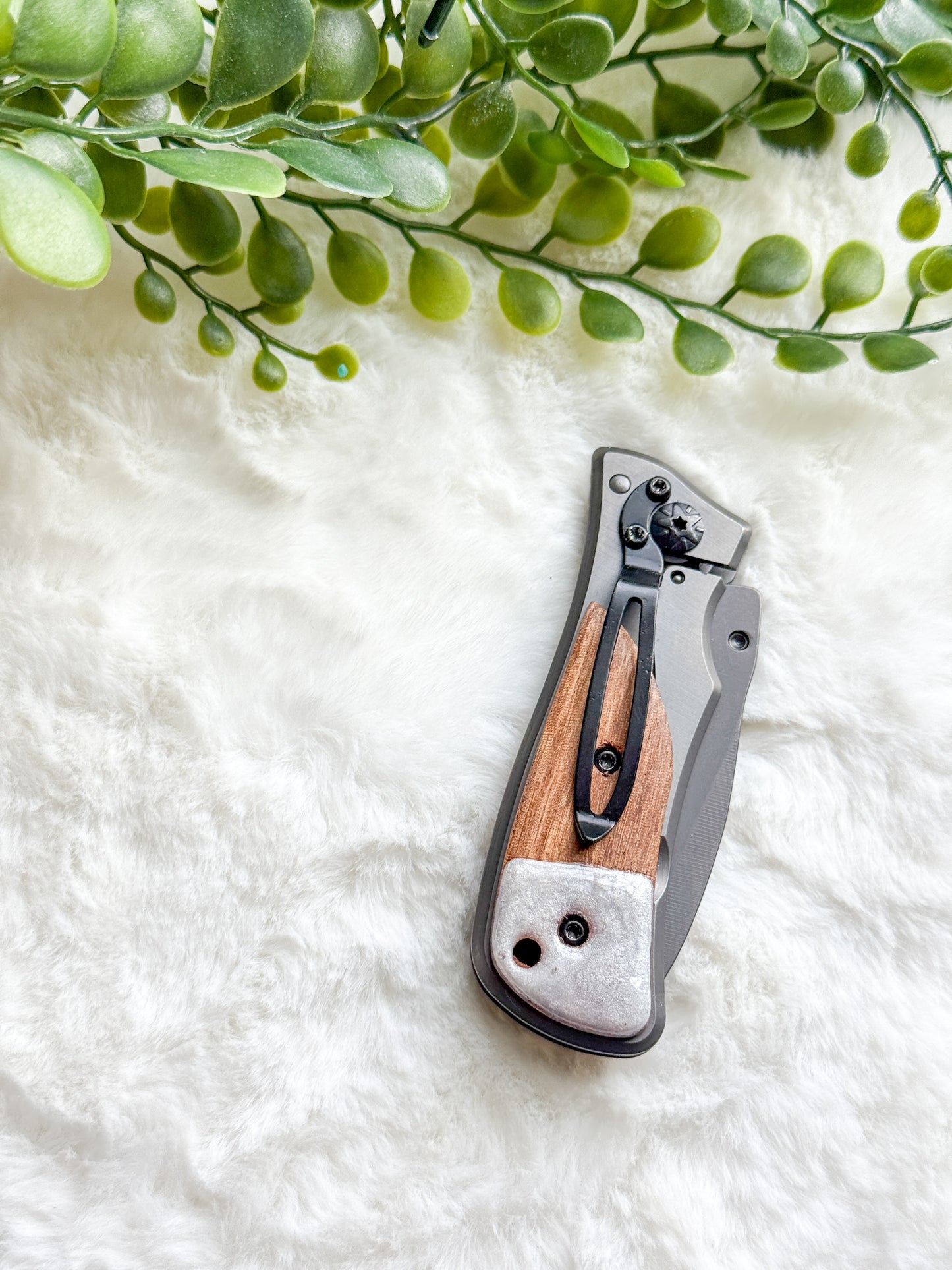 Memorial Pocket Knives