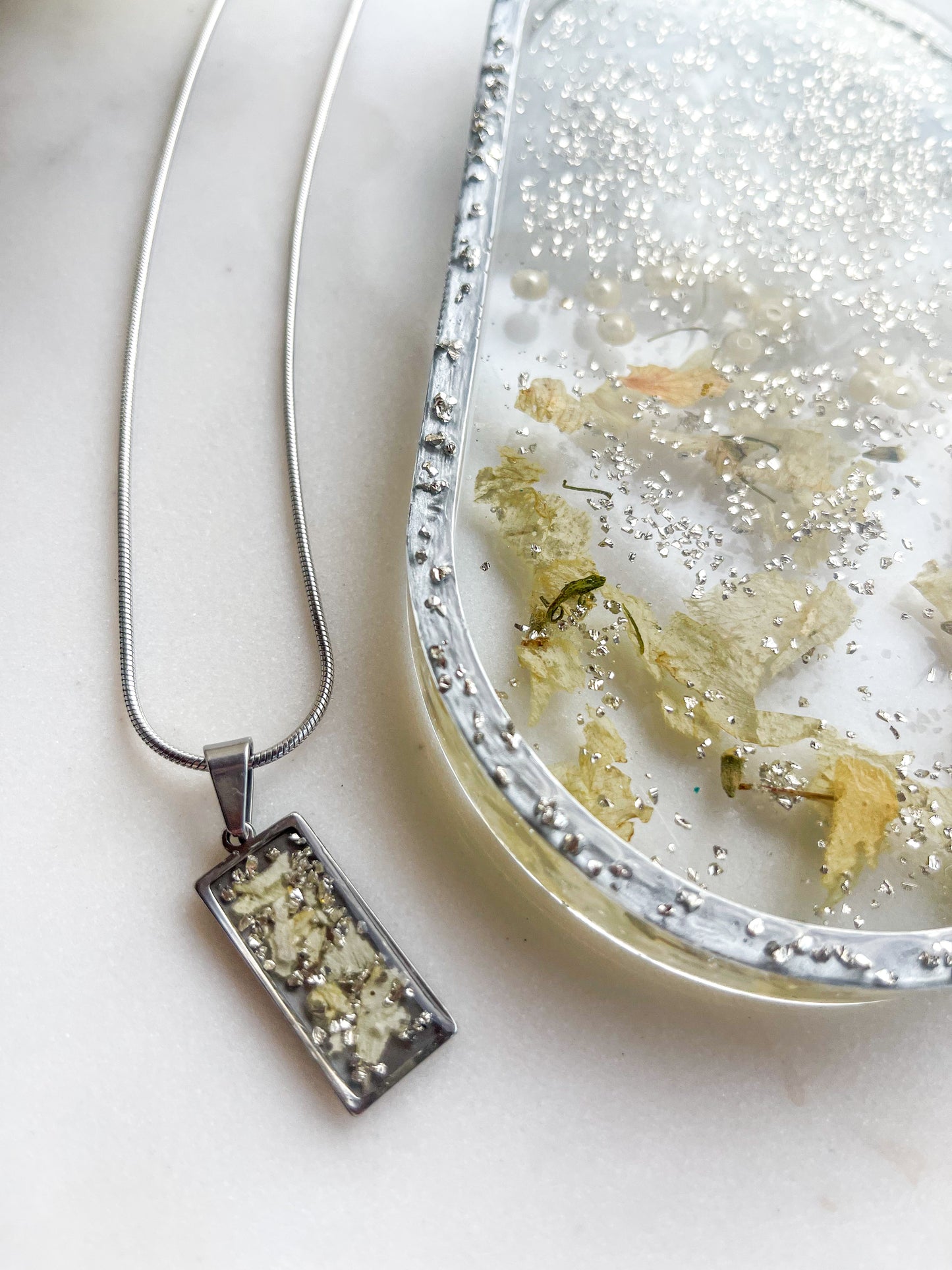 Necklace Bar & Reversible Round