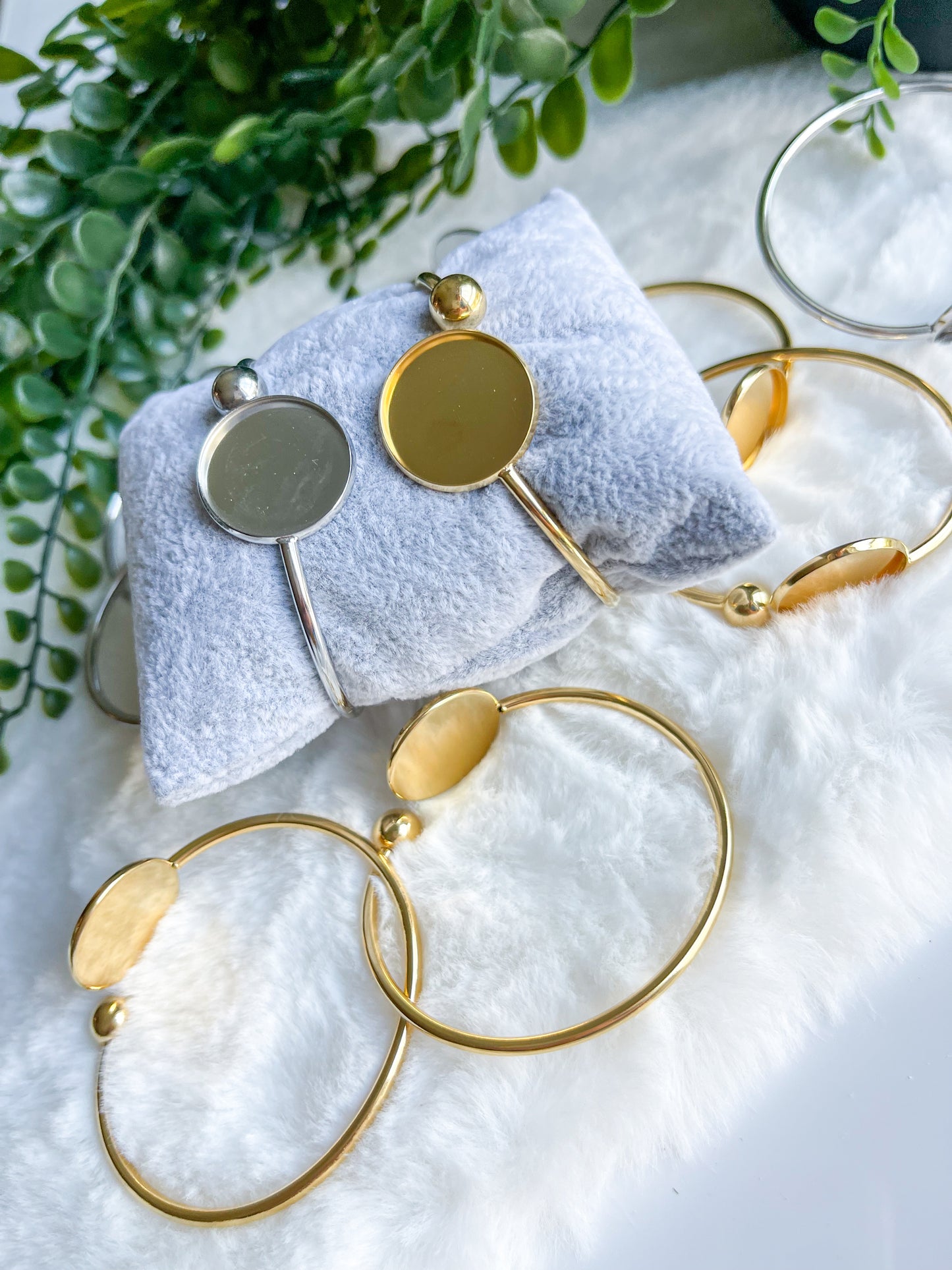Cuff with 20mm Round Stone