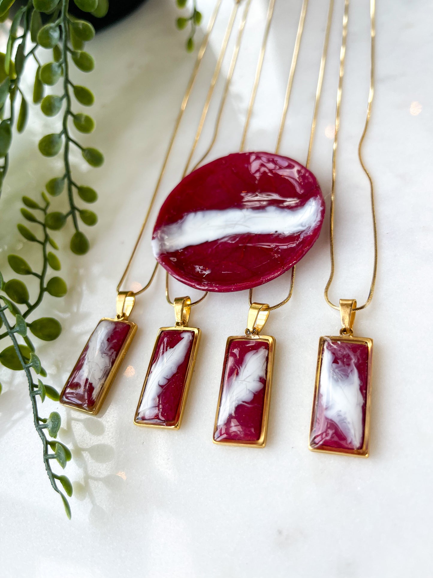 Necklace Bar & Reversible Round