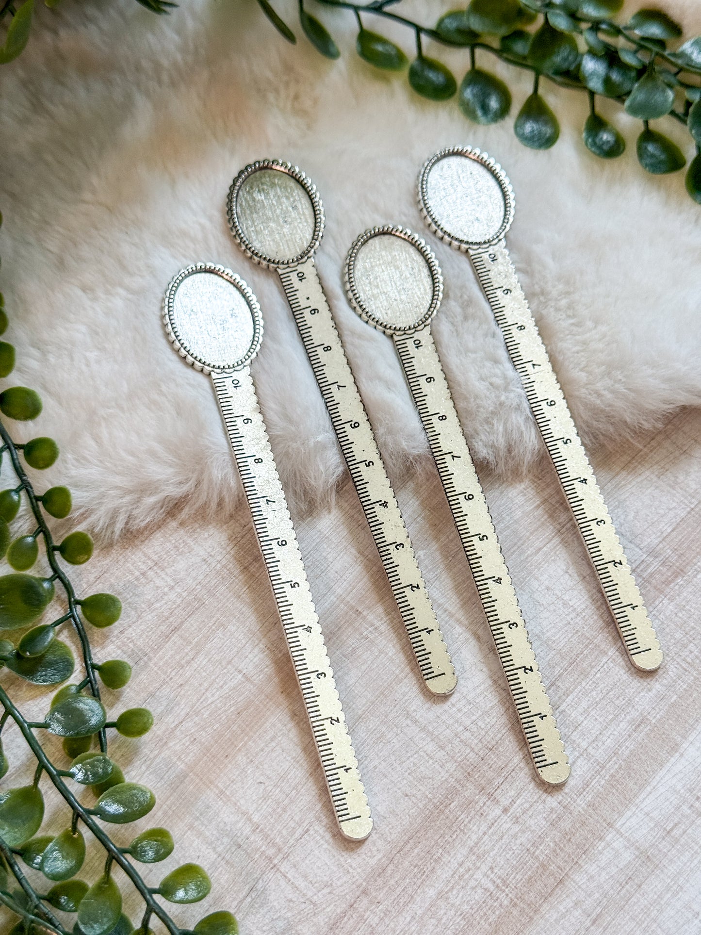 Antique Silver 20mm/18x25mm Ruler Bookmark