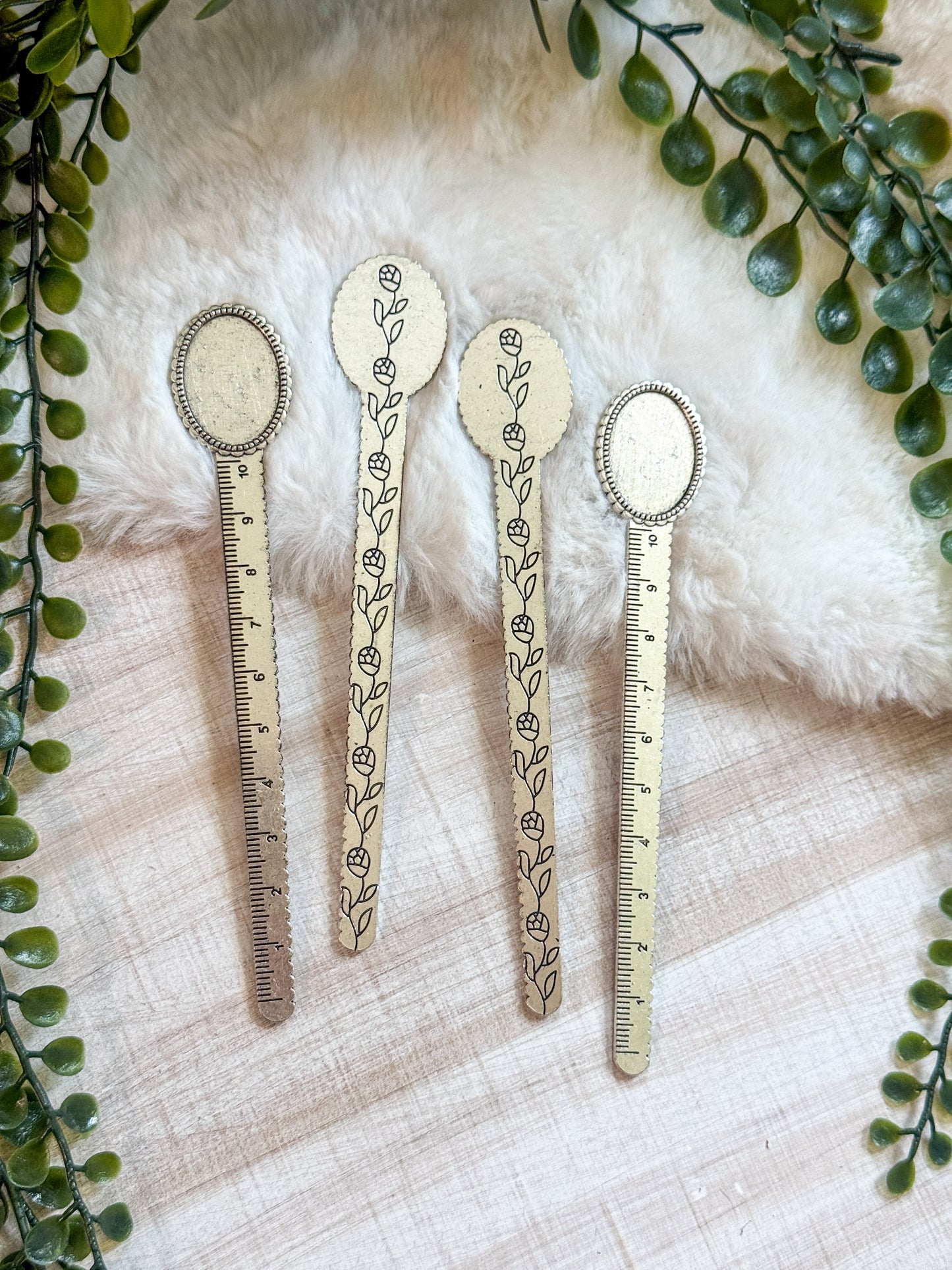 Antique Silver 20mm/18x25mm Ruler Bookmark
