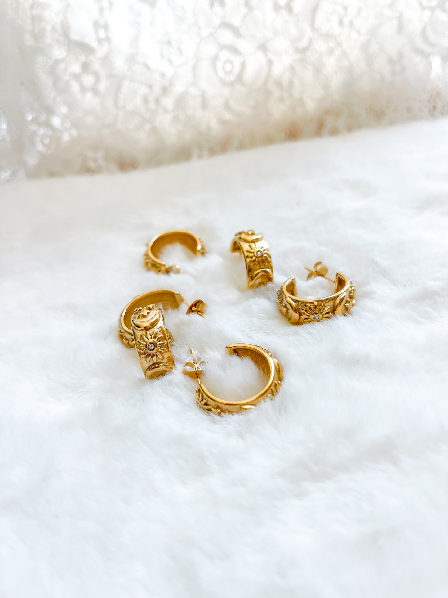 Gold Detailed Cuff Hoop Earring