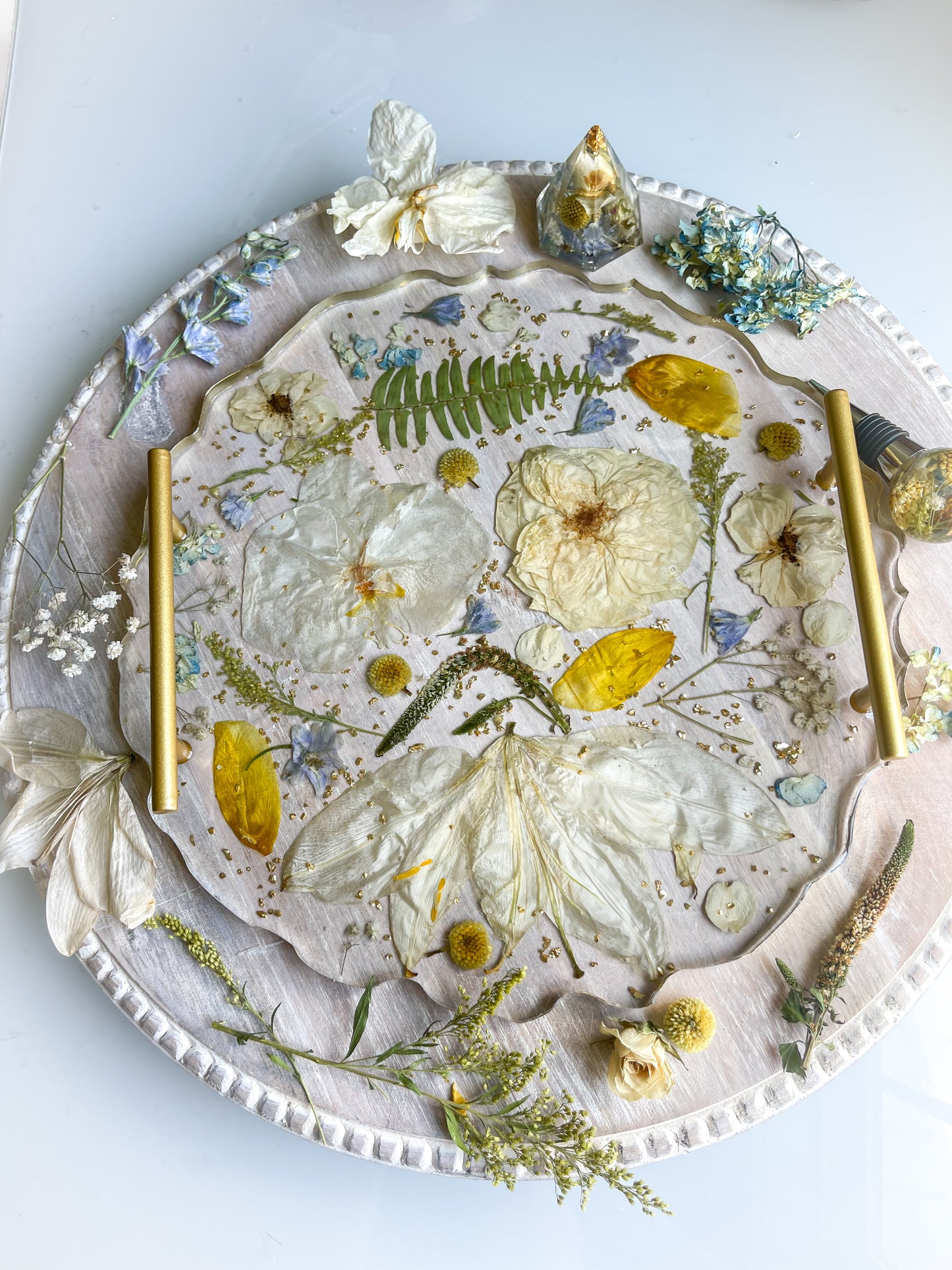 Round Resin Flower Tray Gold Handles 13”