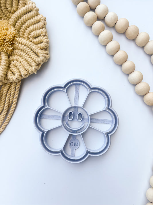 Smiley Flower Trinket Cutter